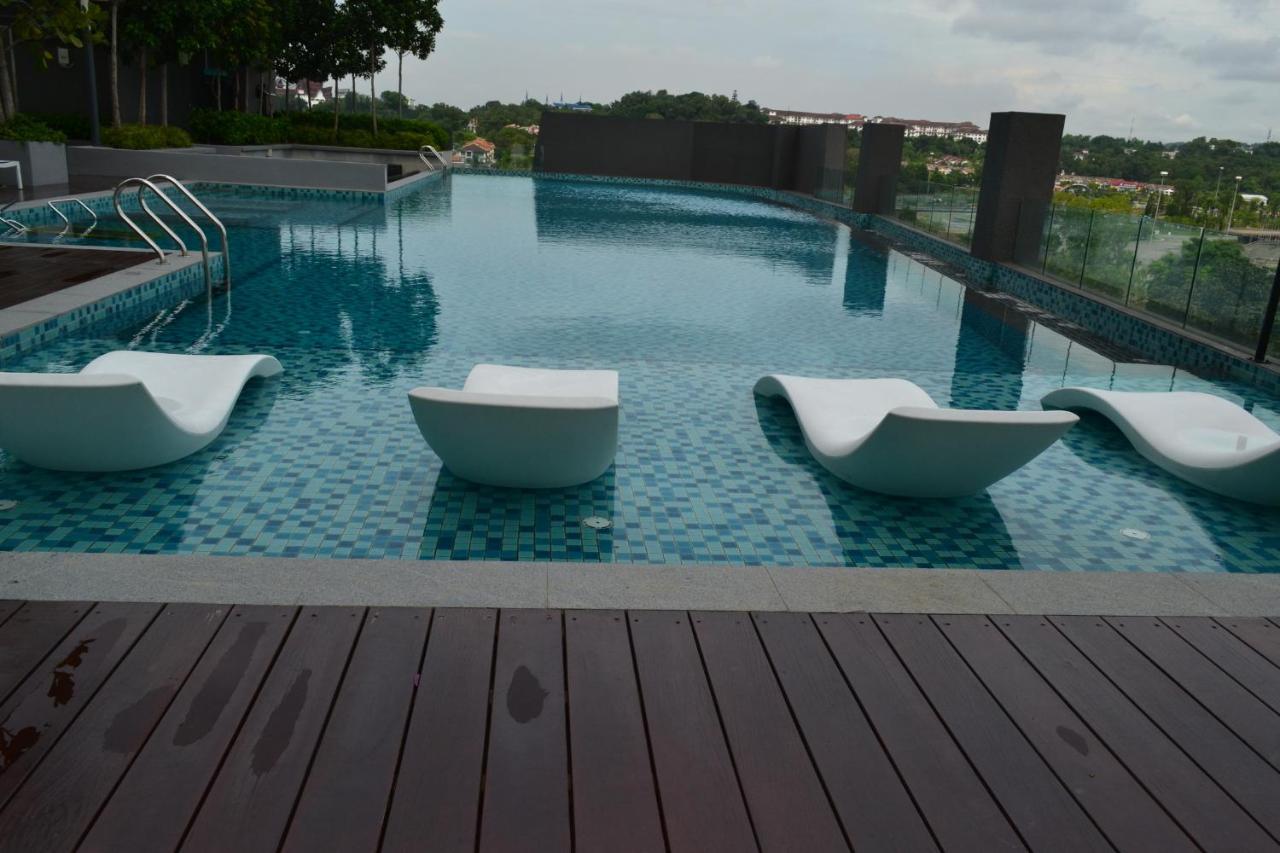 Emira Seksyen 13 By Alpha Lavista Apartment