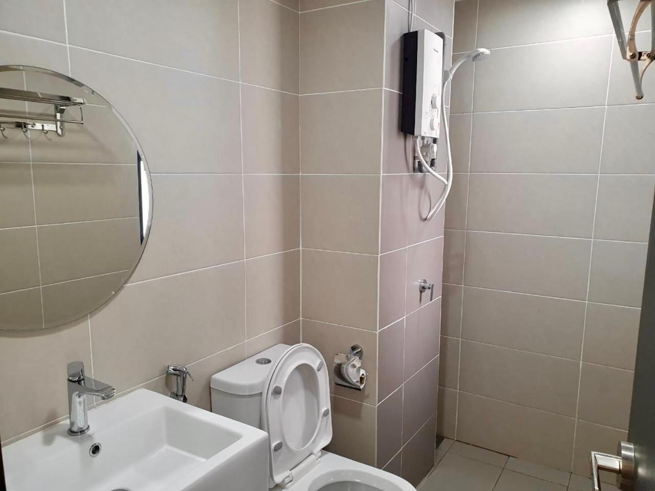 Emira Seksyen 13 By Alpha Lavista Apartment *