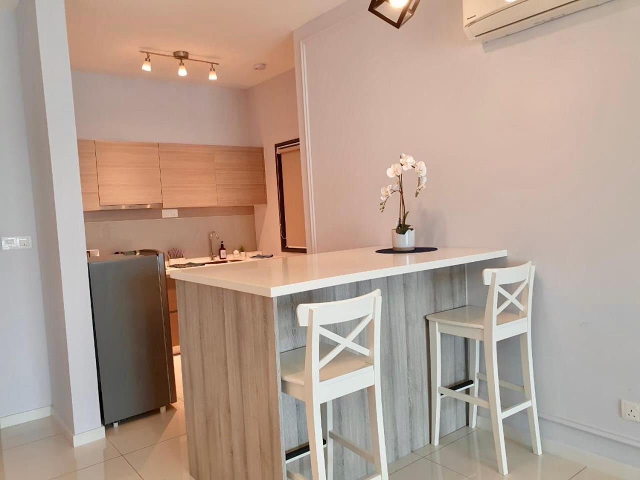 Apartment Emira Seksyen 13 By Alpha Lavista *